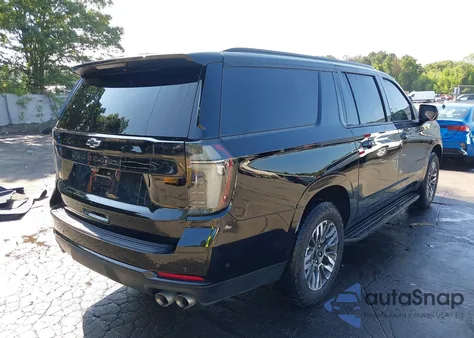 2025 Chevrolet Suburban 4Wd Z71 z USA, uszkodzony, nr VIN 1GNS6DRD9SR219985